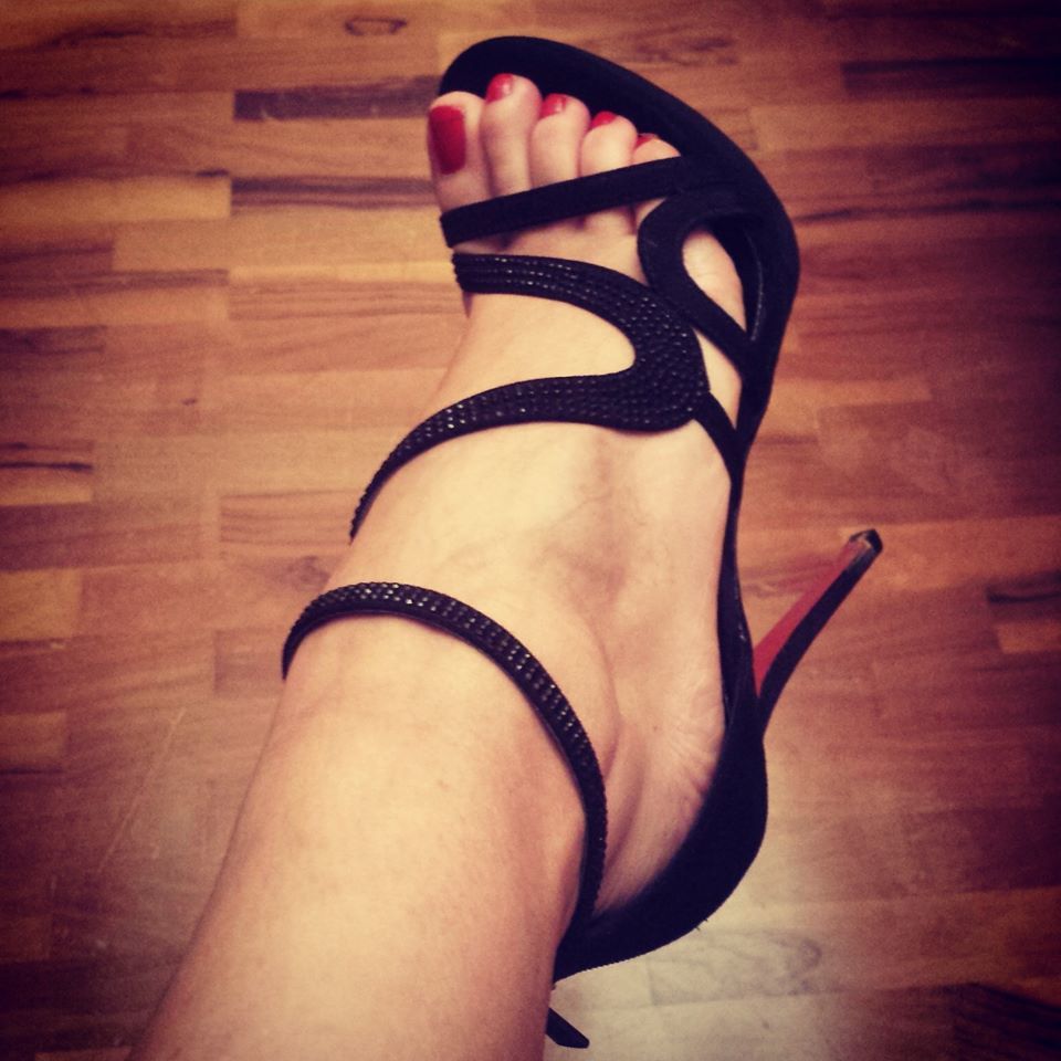 Mary De Gennaro Feet