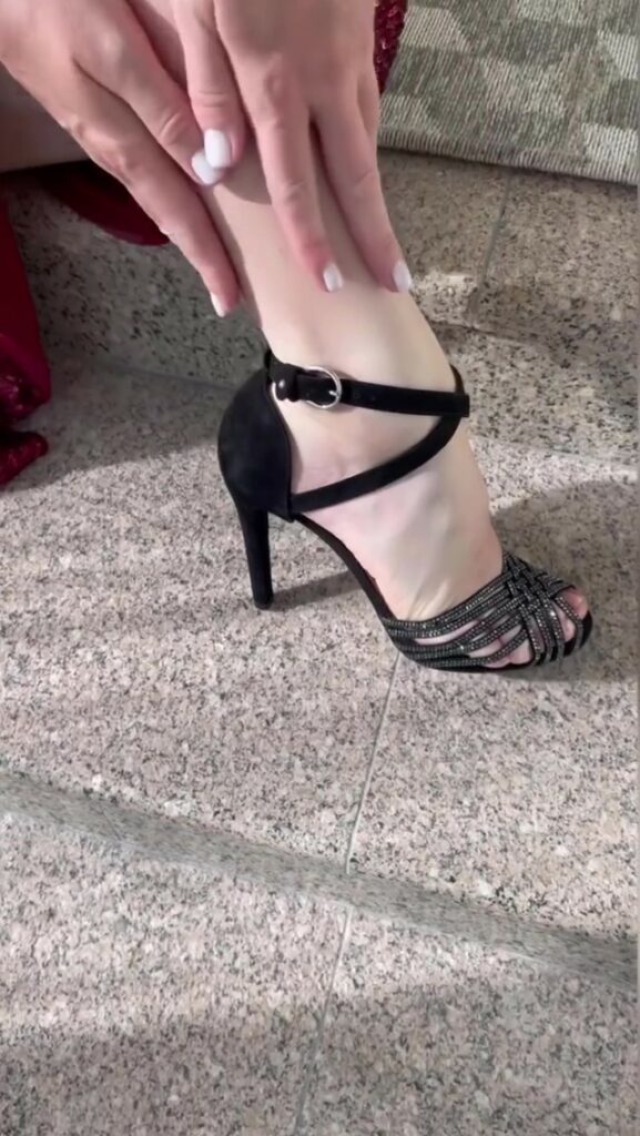 Albina Dzhanabaeva Feet (18 photos)