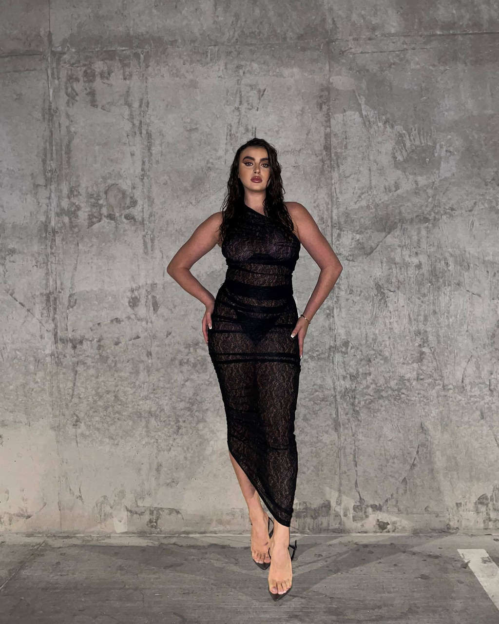 Kalani Hilliker Feet