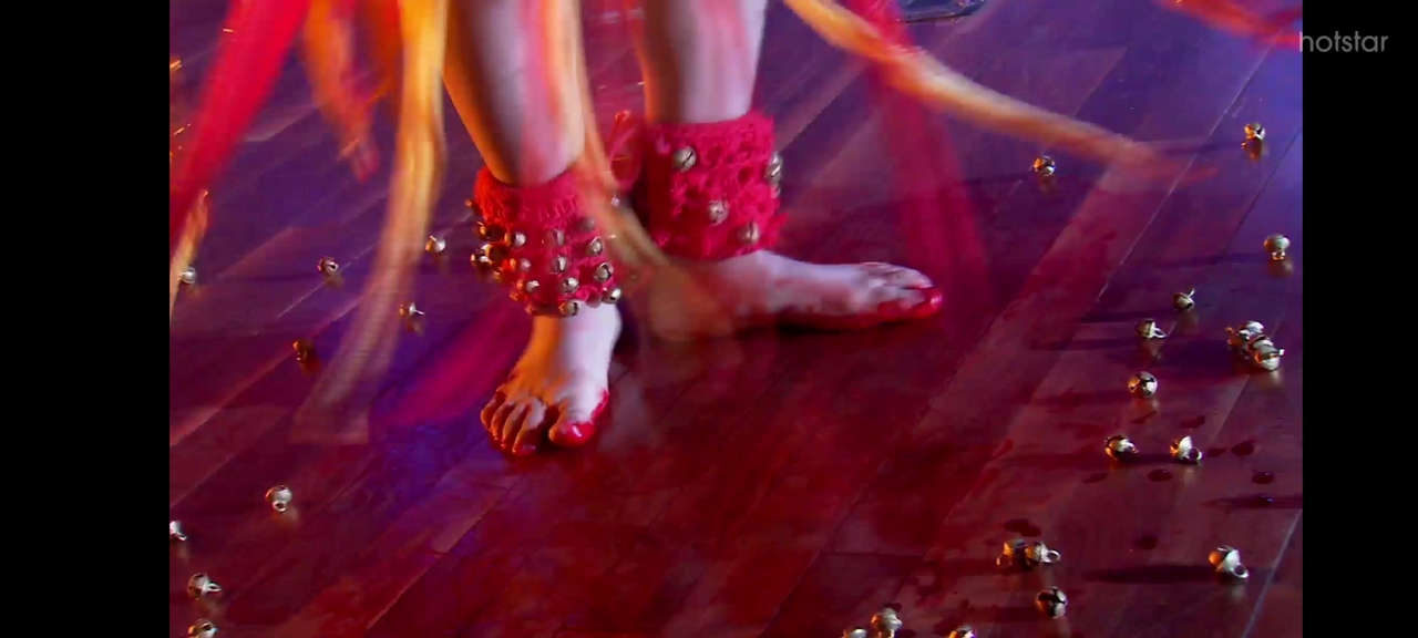 Sana Amin Sheikh Feet