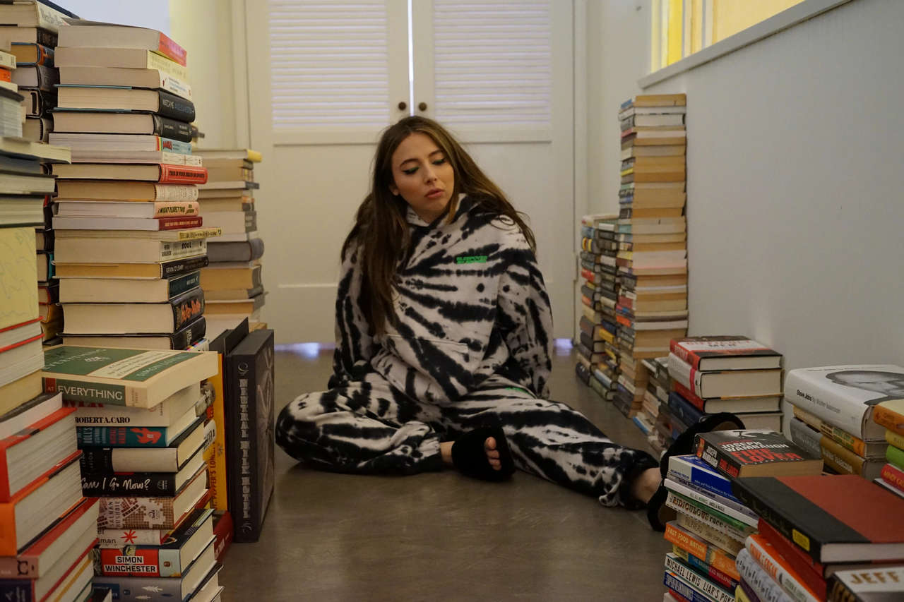 Esther Povitsky Feet