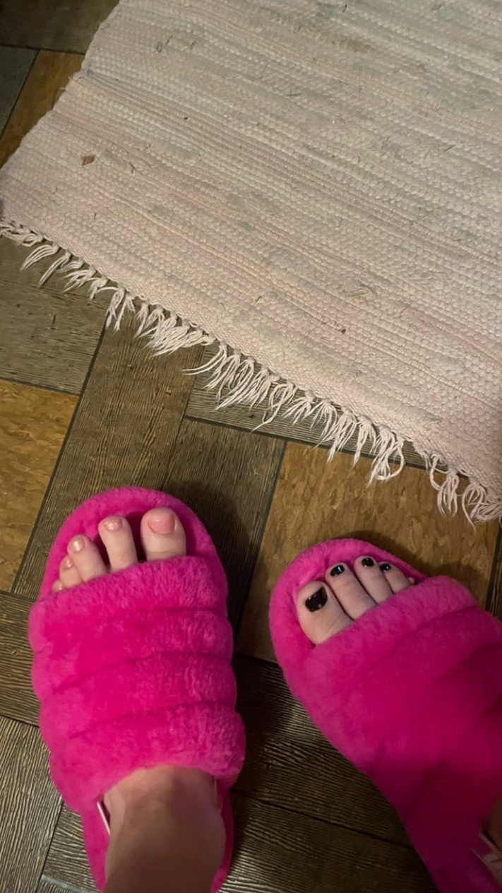 Esther Povitsky Feet