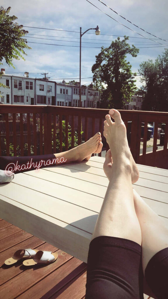 Julia Ioffe Feet (15 photos)