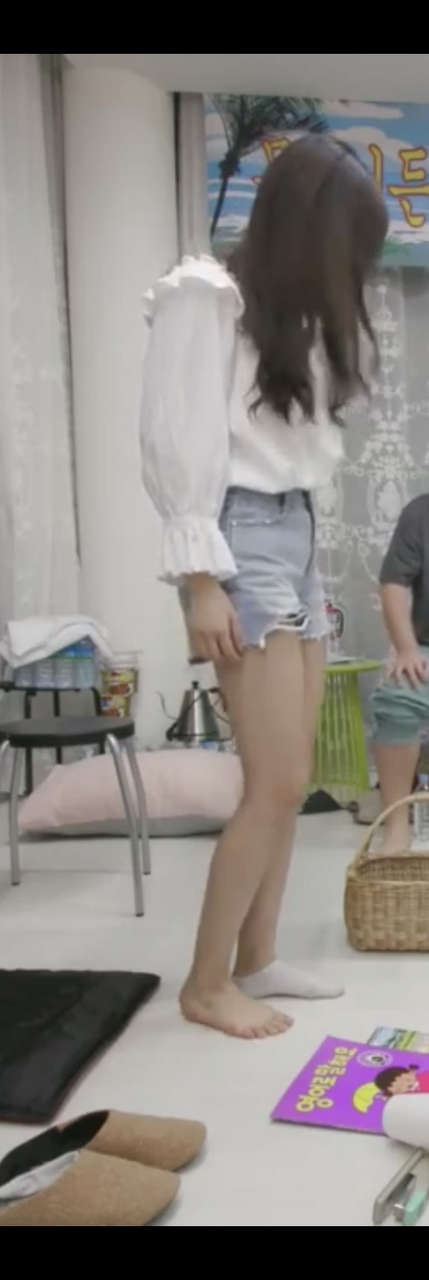 Hye Won Kang Feet