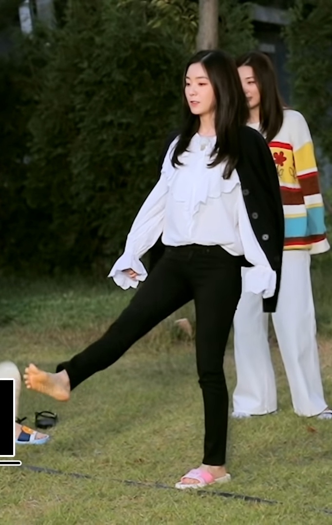 Joo Hyun Bae Feet