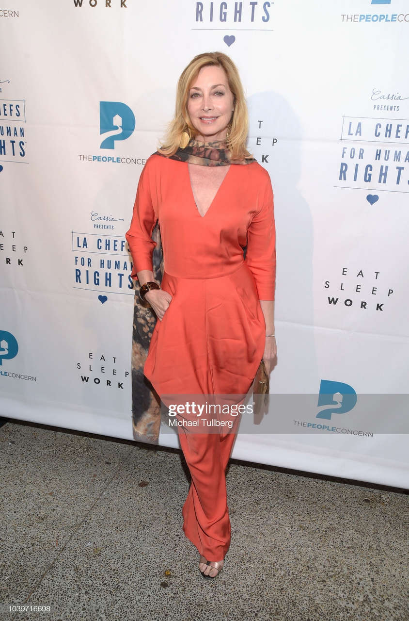 Sharon Lawrence Feet