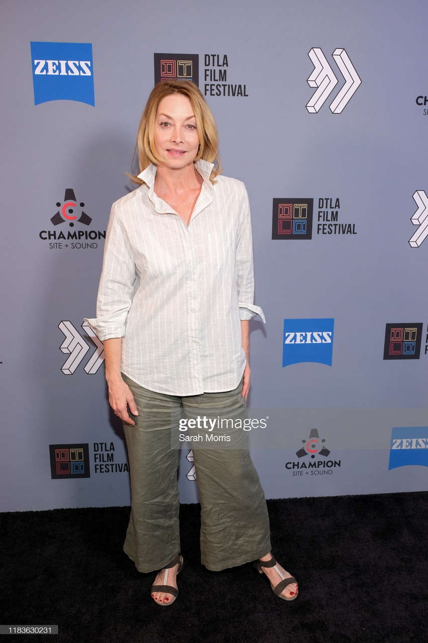 Sharon Lawrence Feet