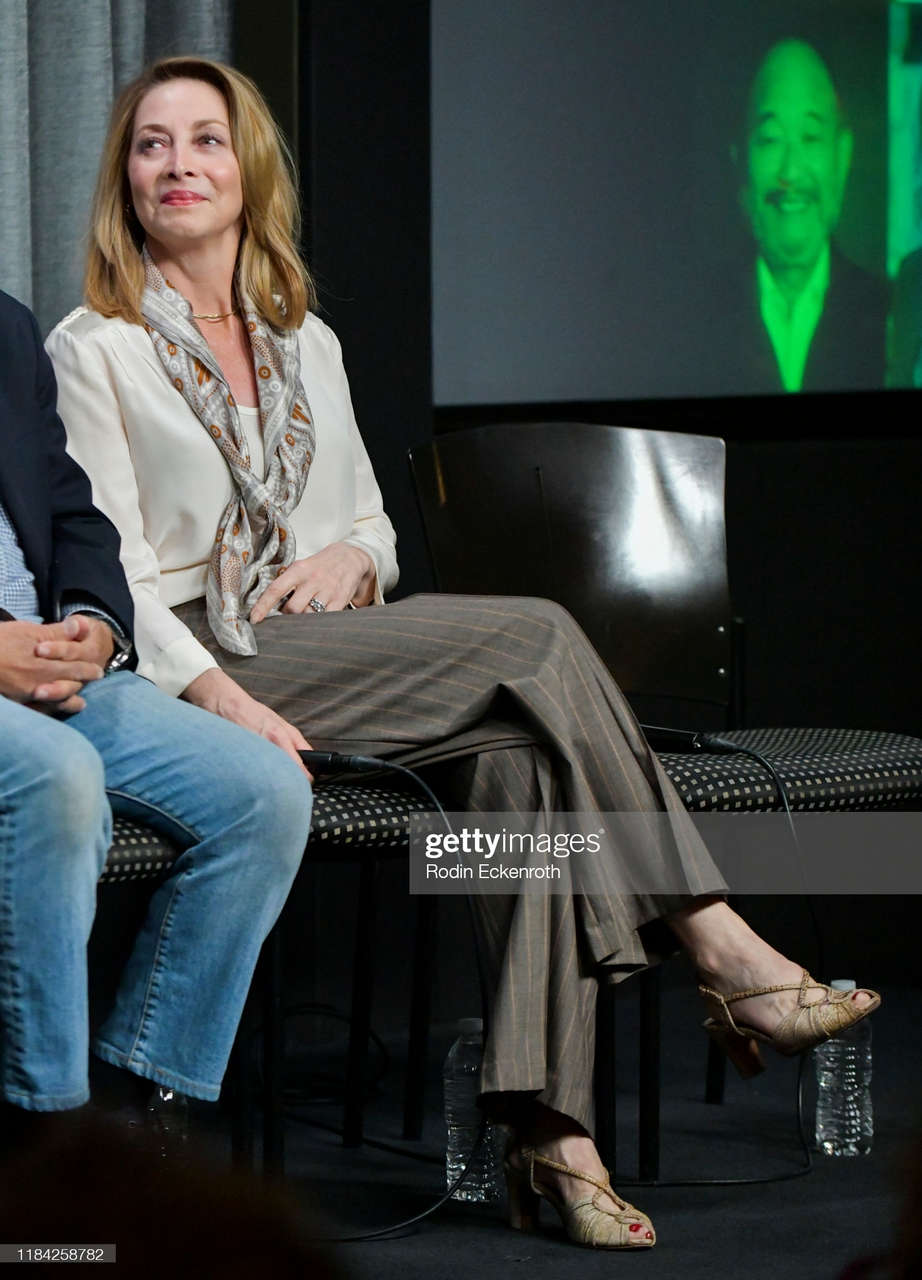Sharon Lawrence Feet