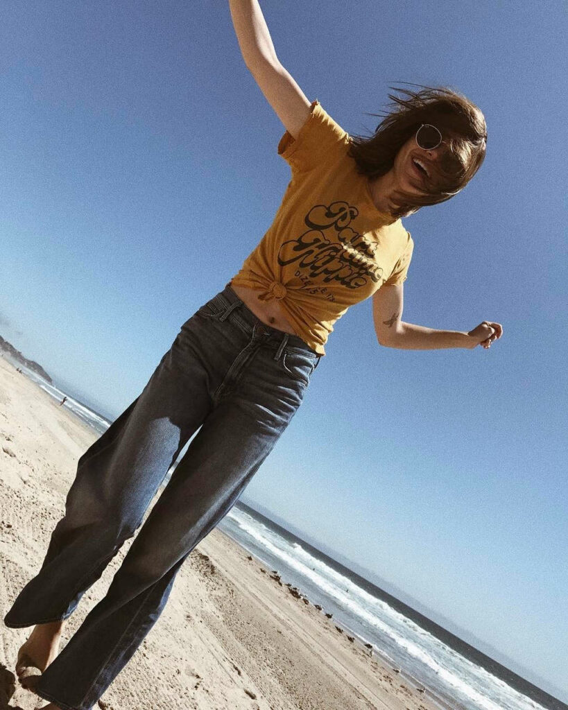 Olivia Stuck Feet (14 photos)