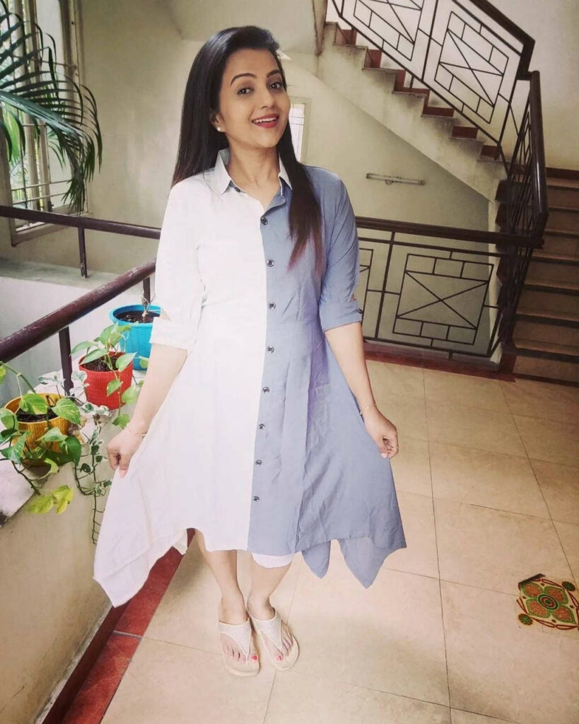 Krithika Laddu Feet (11 photos)