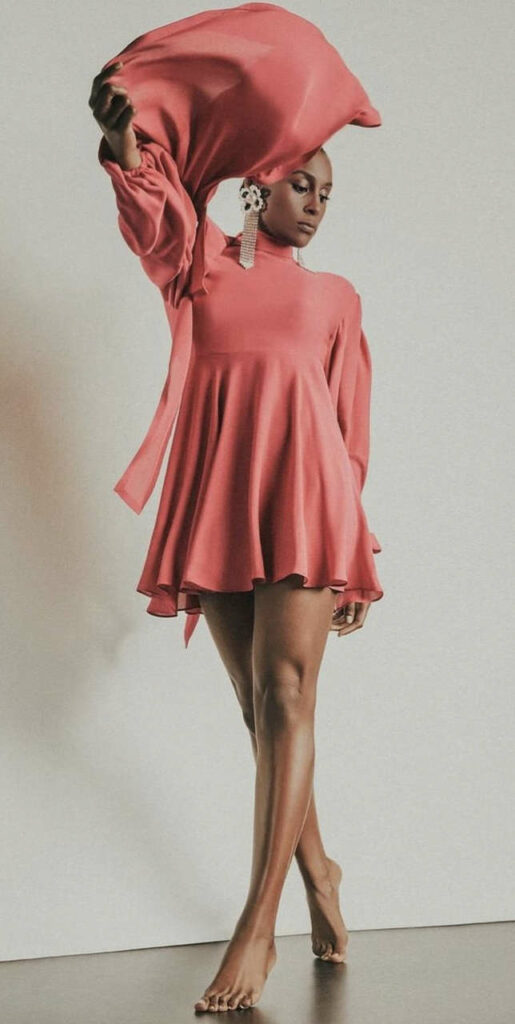 Issa Rae Feet (16 images)