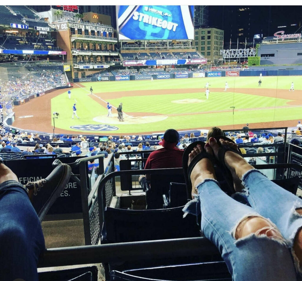 Leah Gillingwater Feet (10 photos)