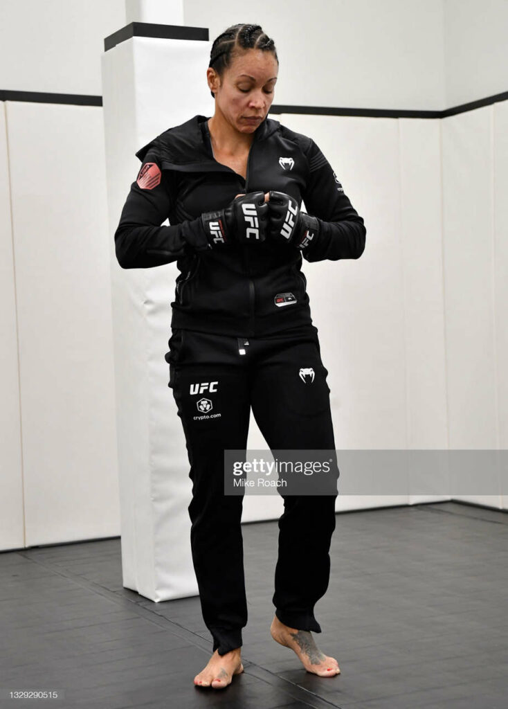 Marion Reneau Feet (9 photos)