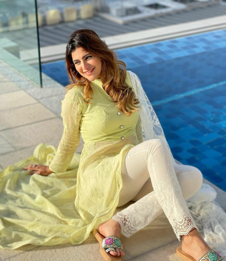 Aliya Hamidi Feet (8 photos)