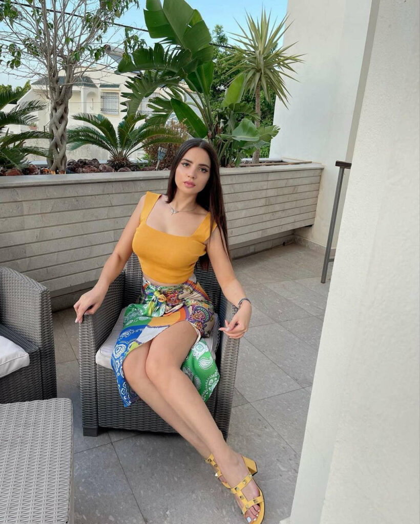 Ghada Chaka Feet (7 photos)