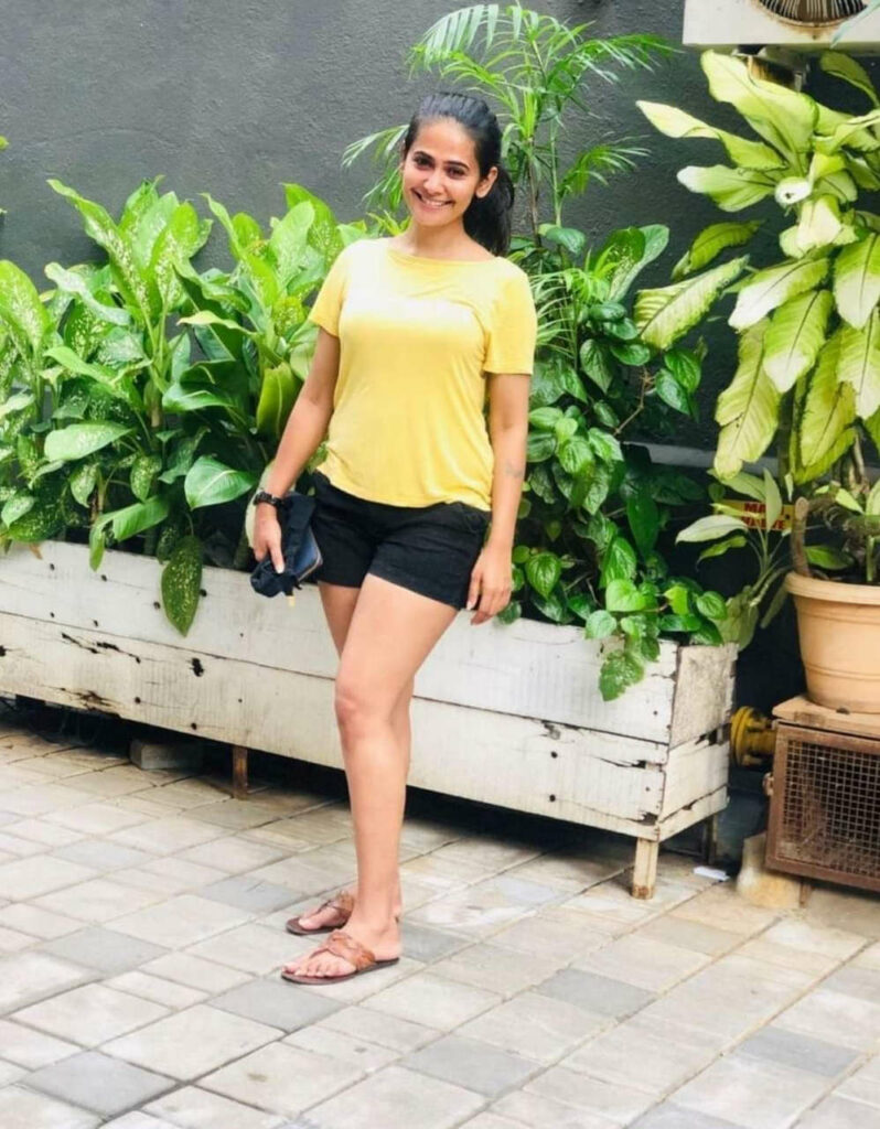 Kavya Gowda Feet (7 photos)