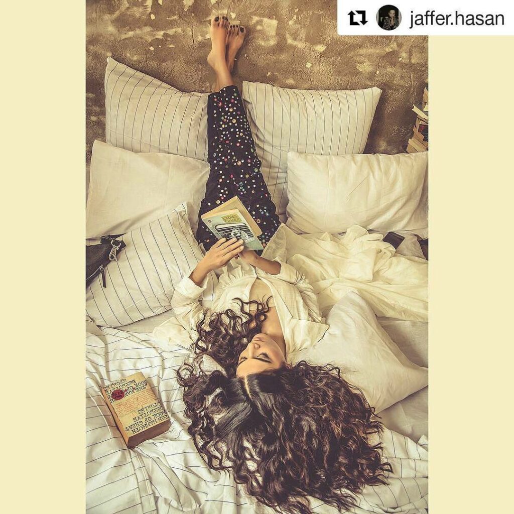 Ayesha Toor Feet (10 photos)