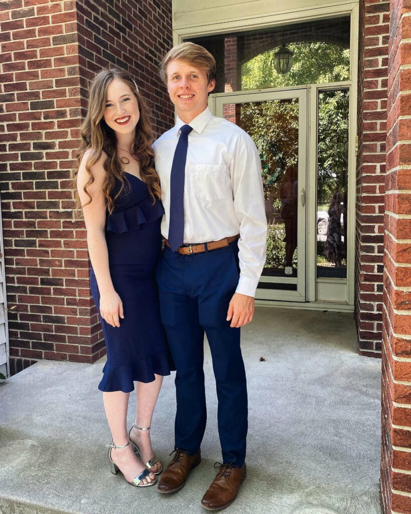 Grace Giebler Feet (6 photos)