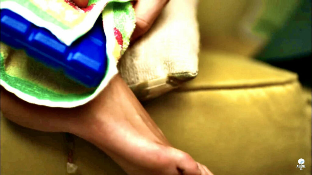 Deniz Baysal Feet (14 photos)