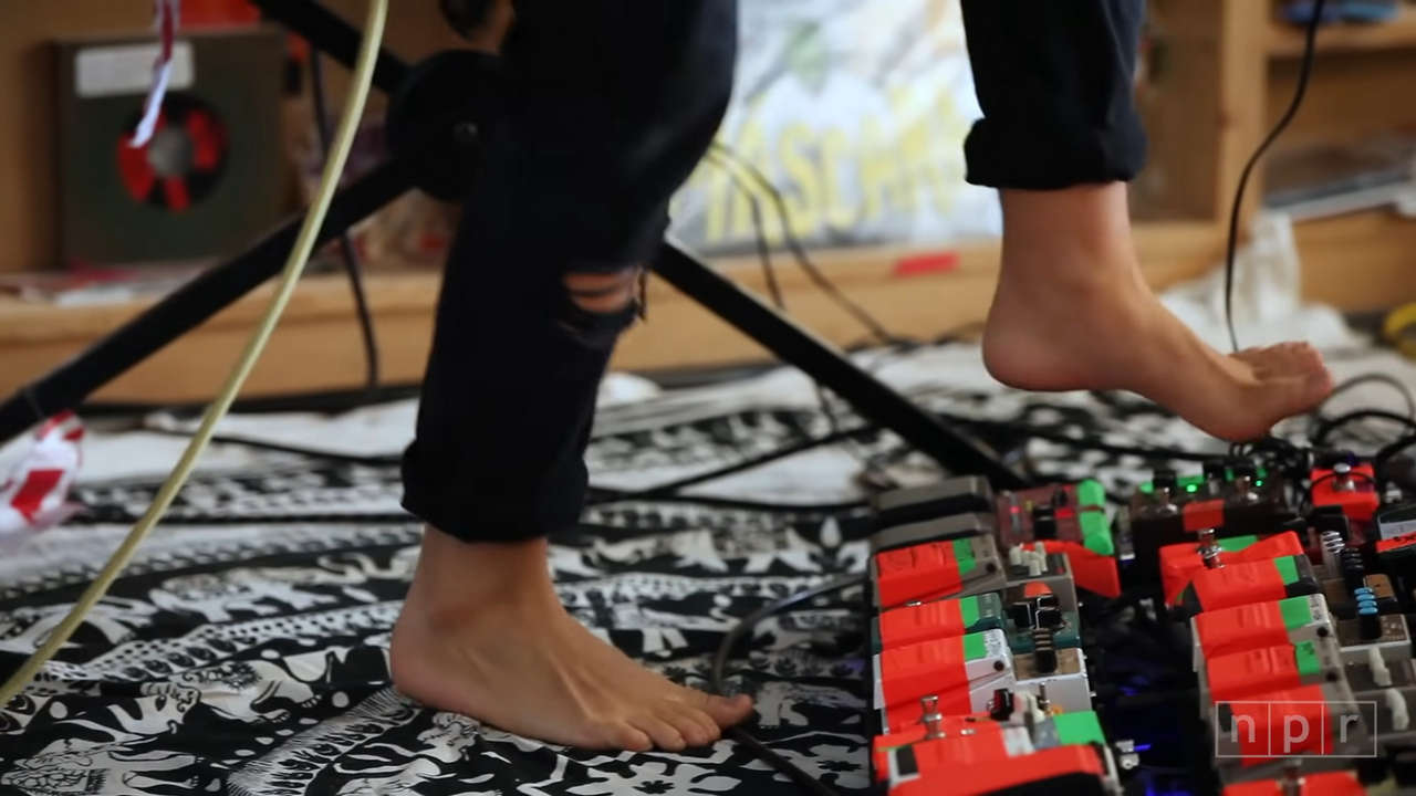 Tash Sultana Feet