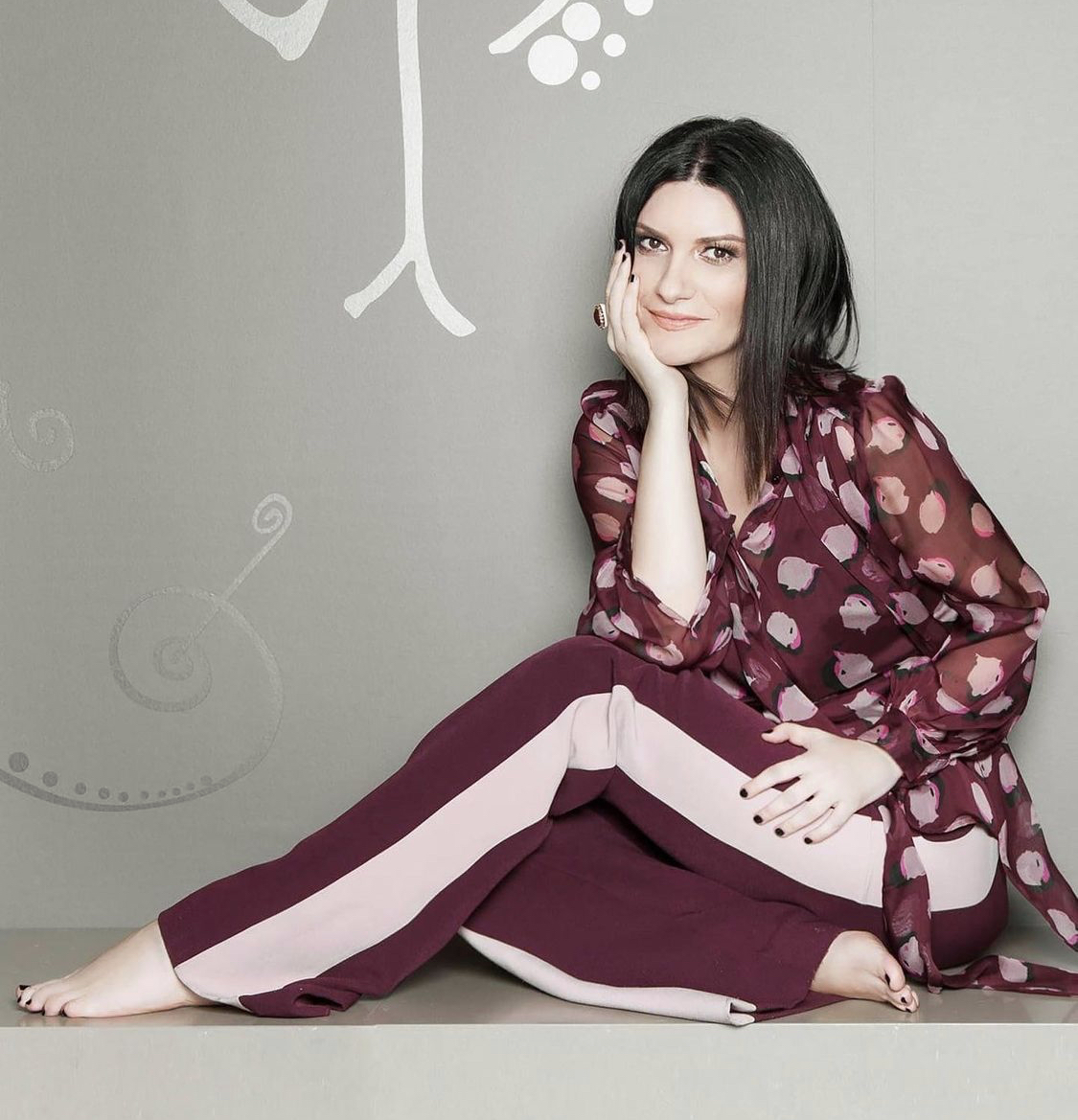Laura Pausini Feet