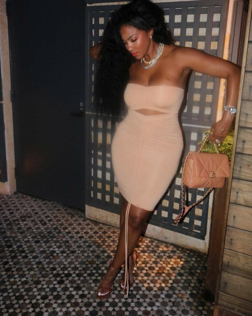 Jackie Wade Feet (8 images)