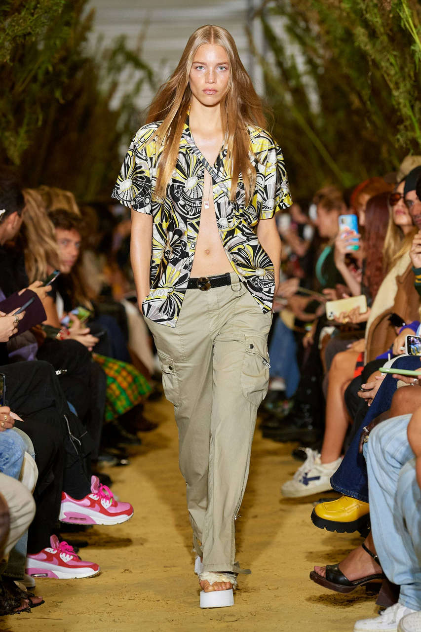 Rebecca Leigh Longendyke Feet