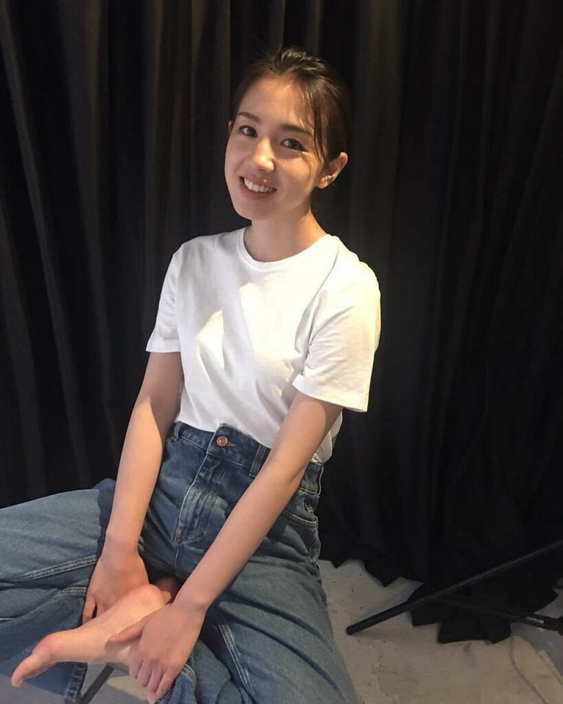 Nanami Sakuraba Feet (7 photos)