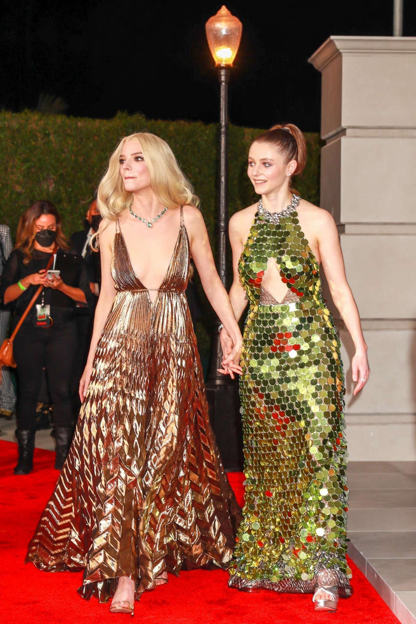 Thomasin Mckenzie Feet