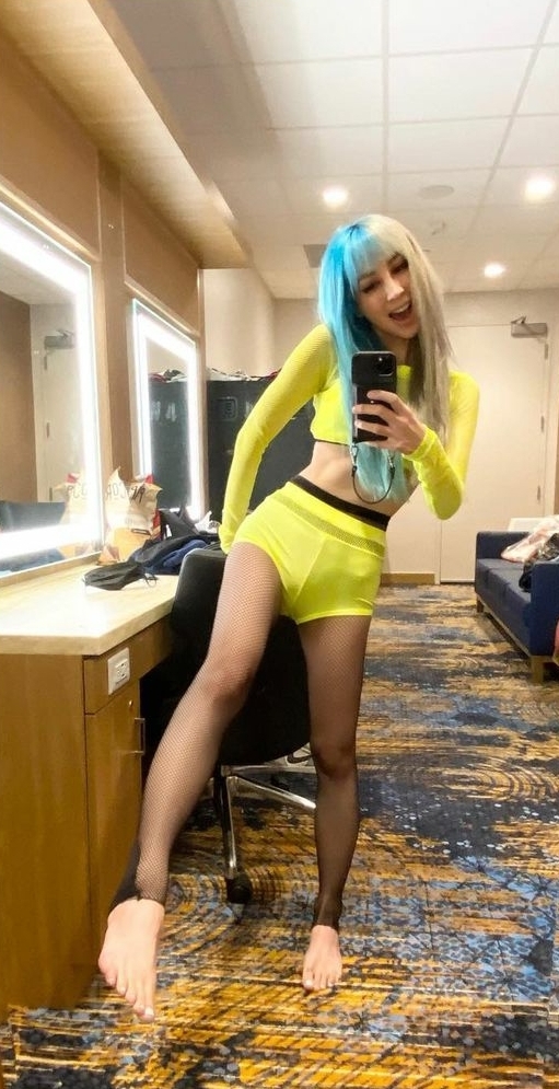 Melissa Reese Feet