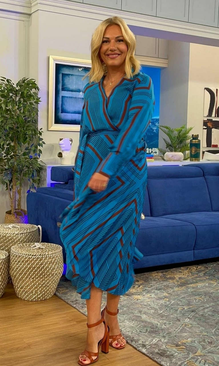 Tina Messaropoulou Feet