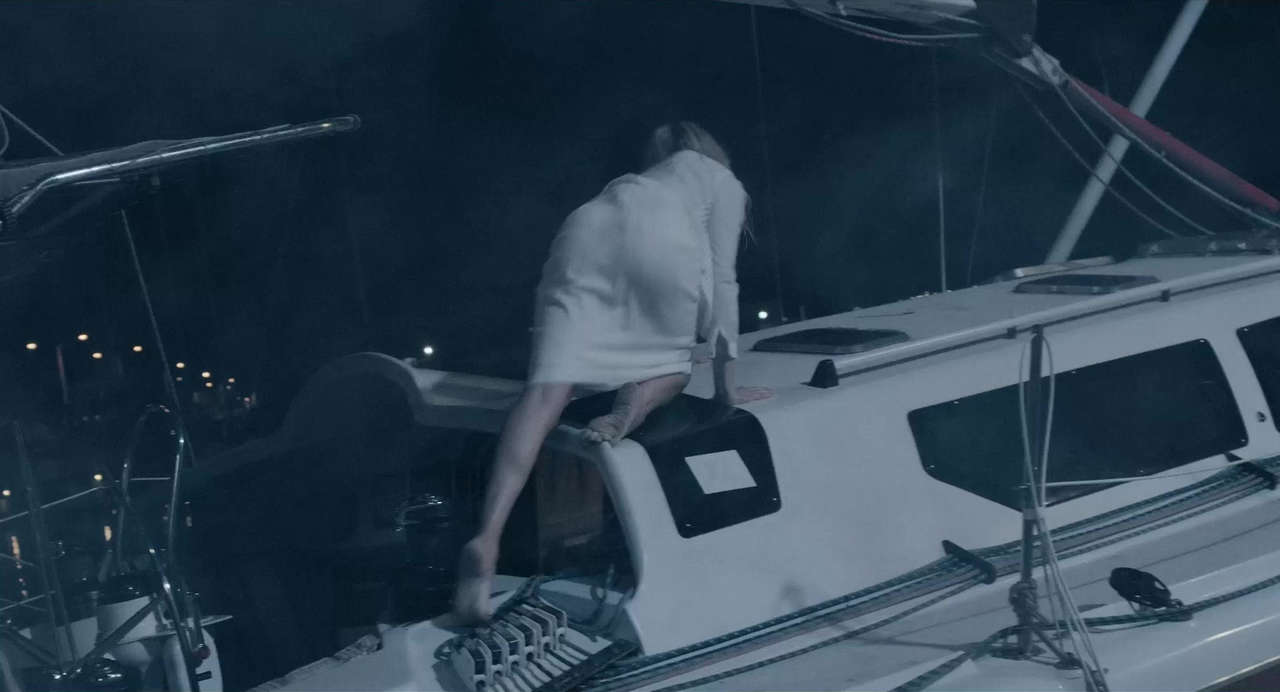 Peyton List Feet