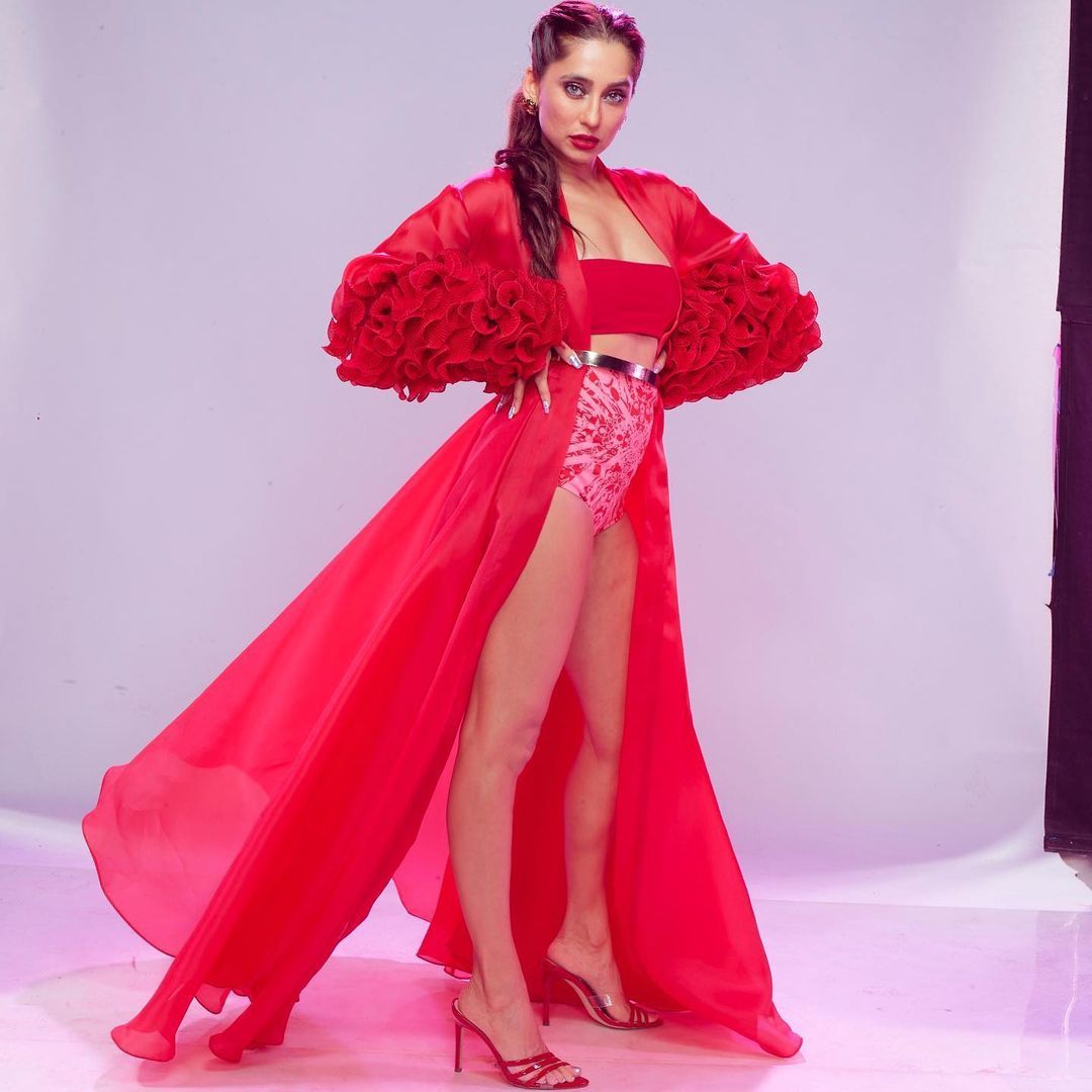 Anusha Dhandekar Feet