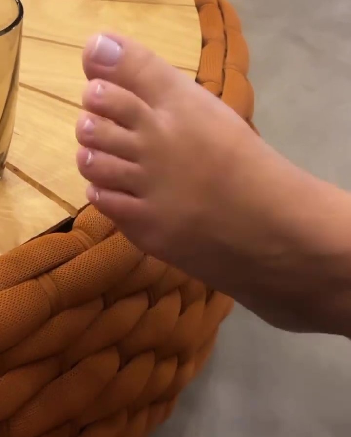 Ivy Moraes Feet