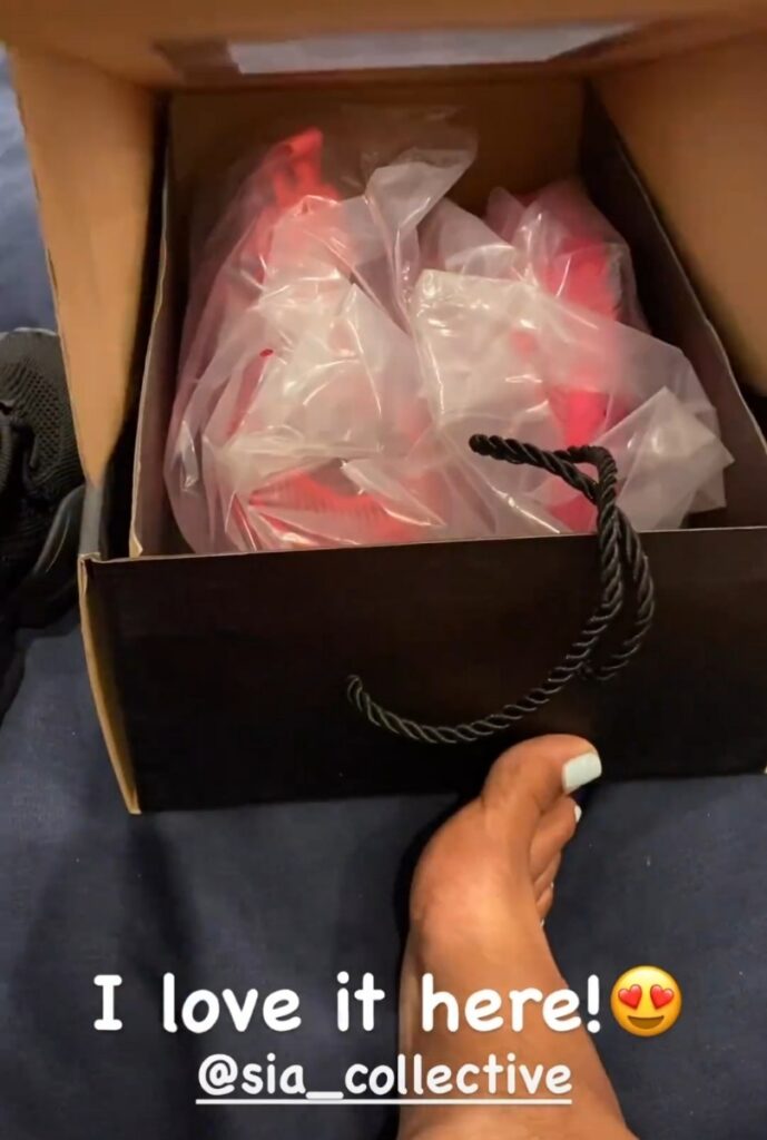 Miko Grimes Feet (4 photos)