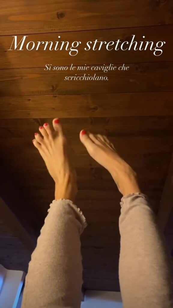 Giorgia Surina Feet (2 photos)