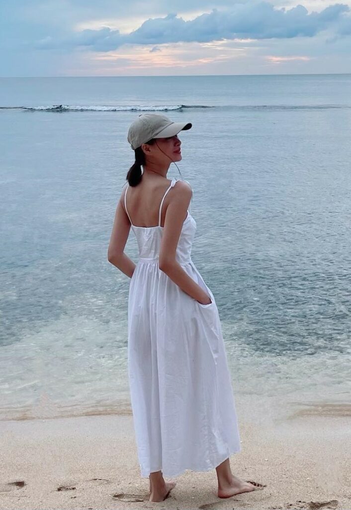Erich Gonzales Feet (3 photos)