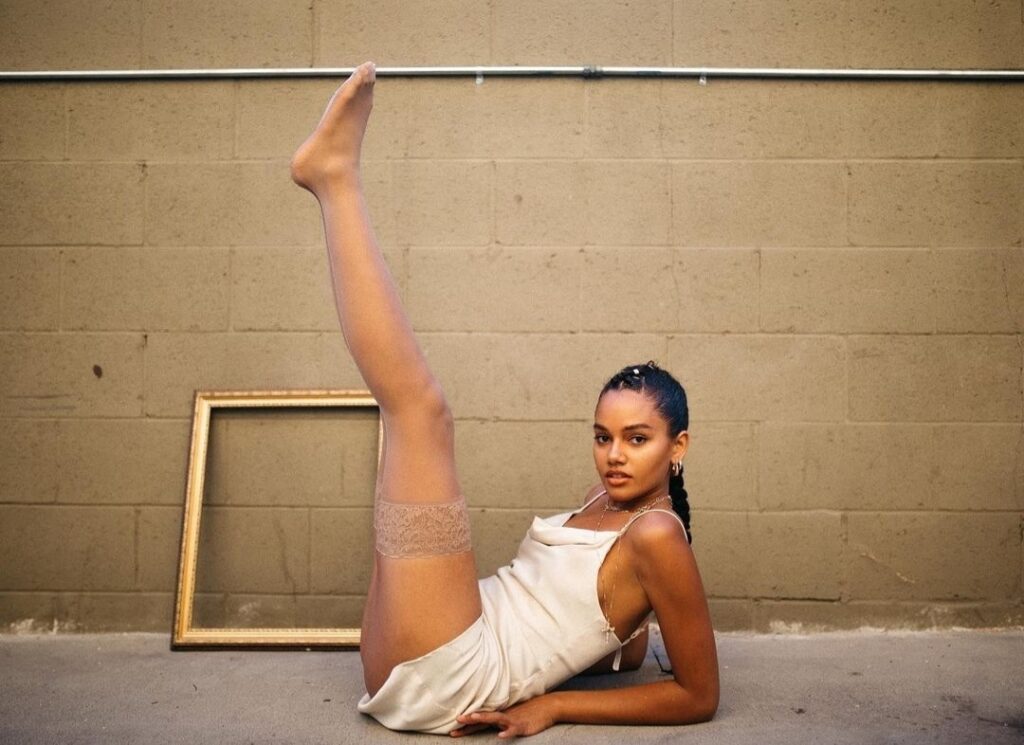 Selena Sloan Feet (3 photos)