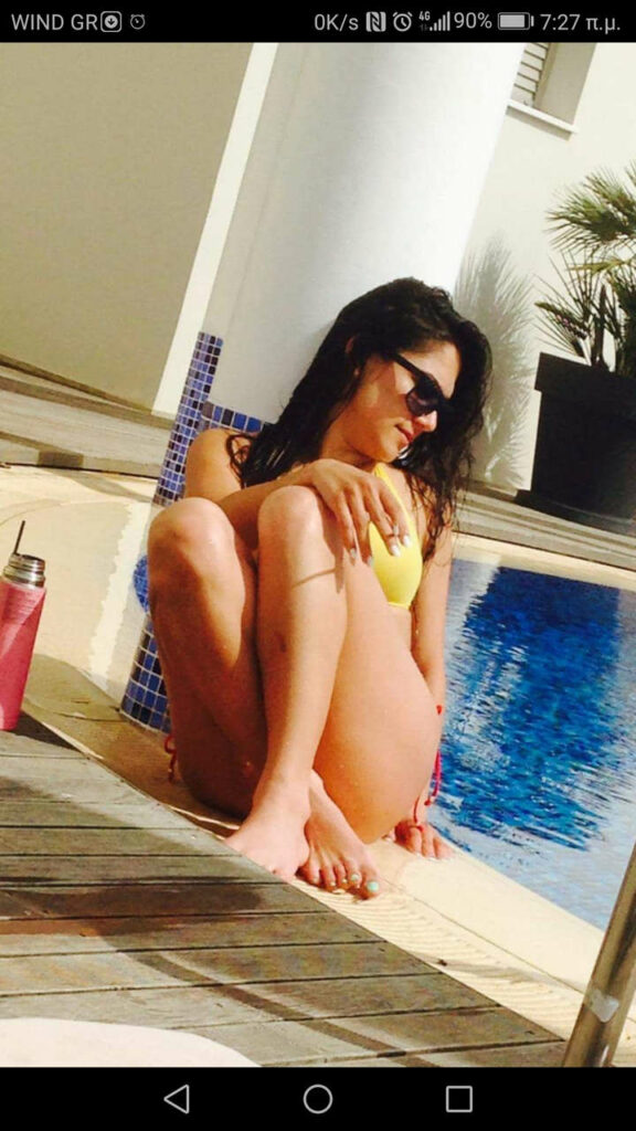 Ariana Ioannou Feet (4 photos)