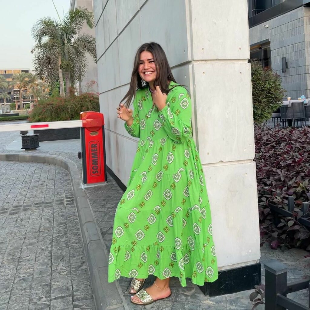 Diana Hesham Feet (2 photos)