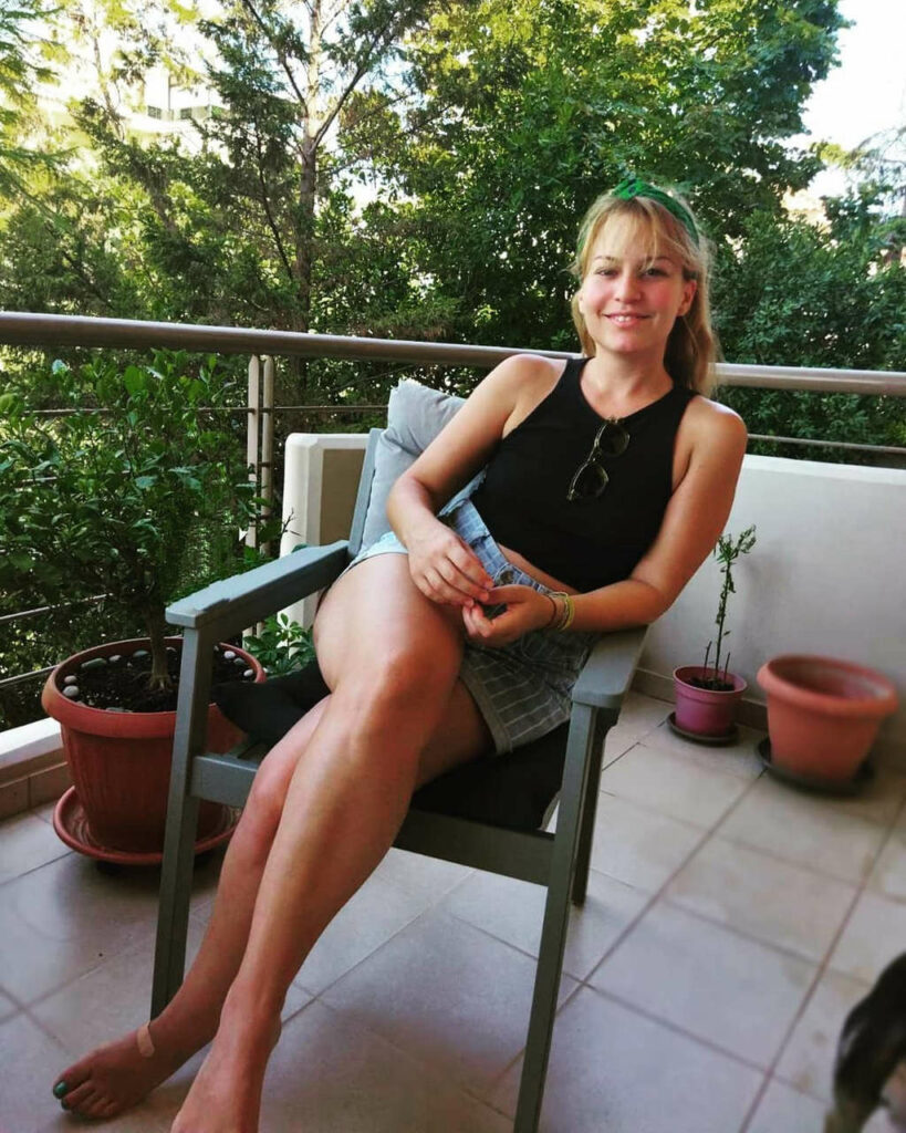 Vera Makromaridou Feet (3 photos)