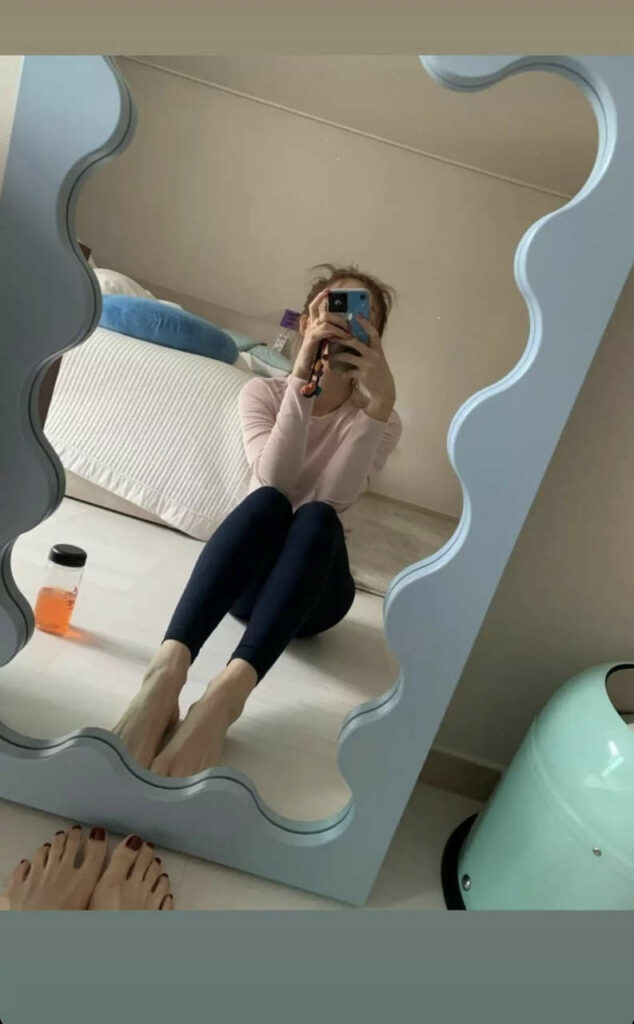 Na Yeon Im Feet (5 images)