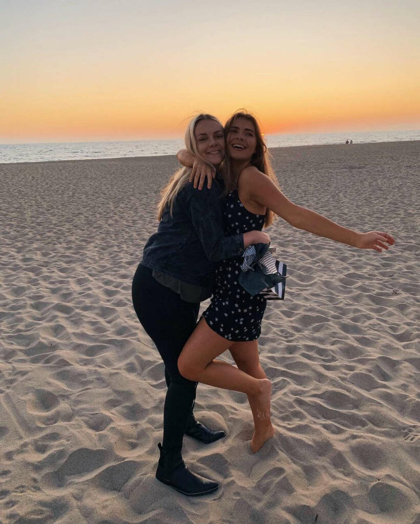 Katelyn Dunkin Feet (3 photos)