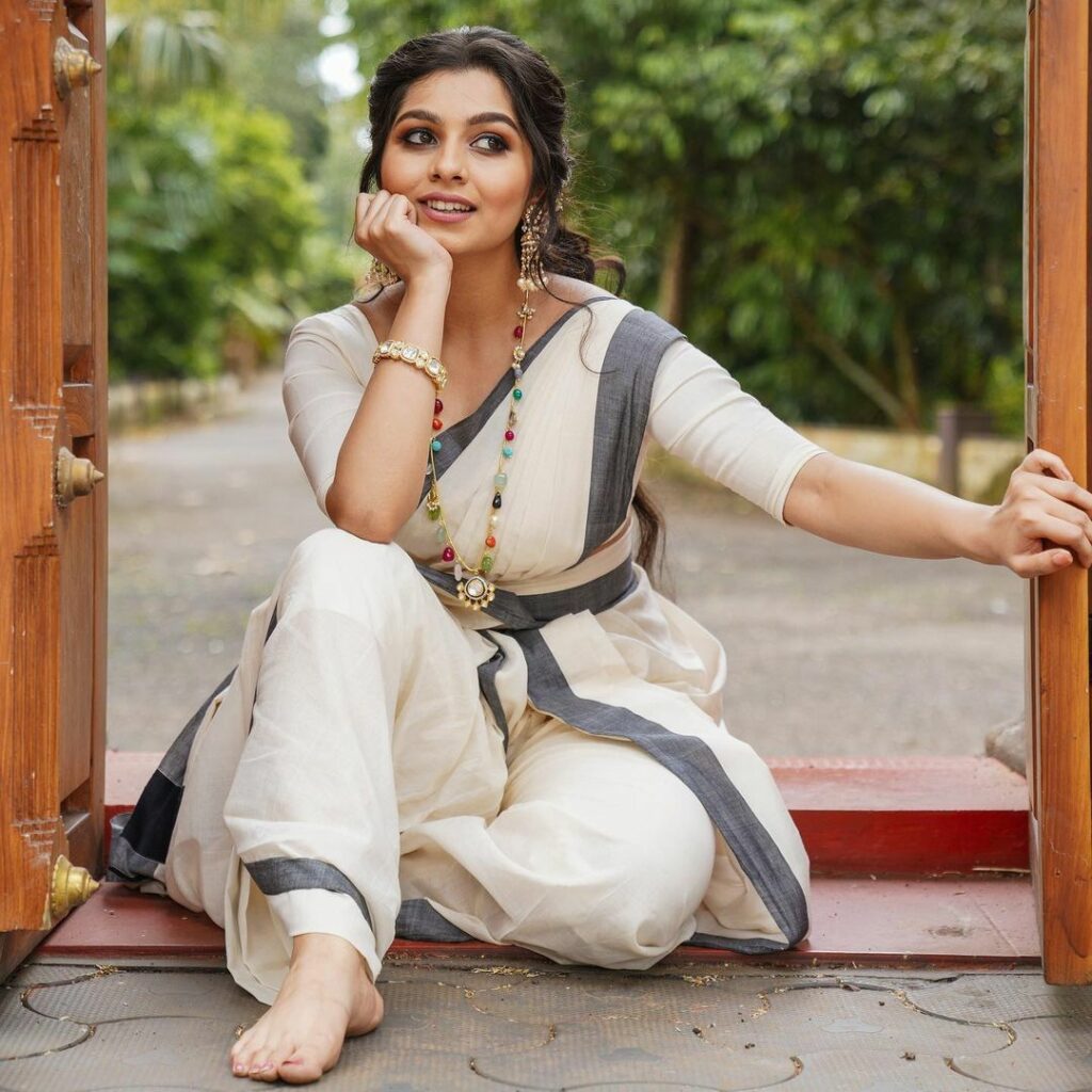 Niranjana Anoop Feet (3 photos)
