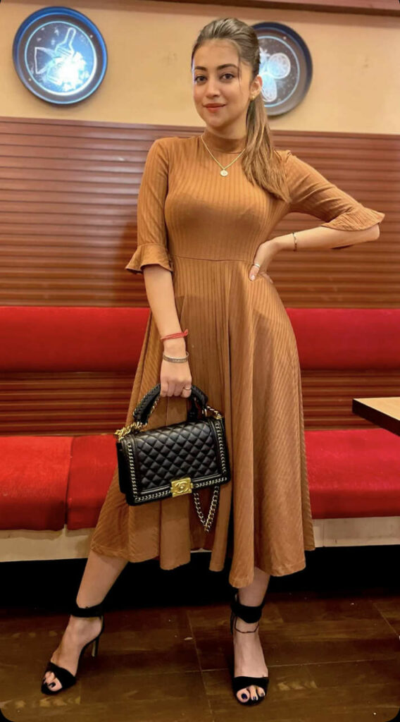 Bhumika Sharma Feet (7 images)