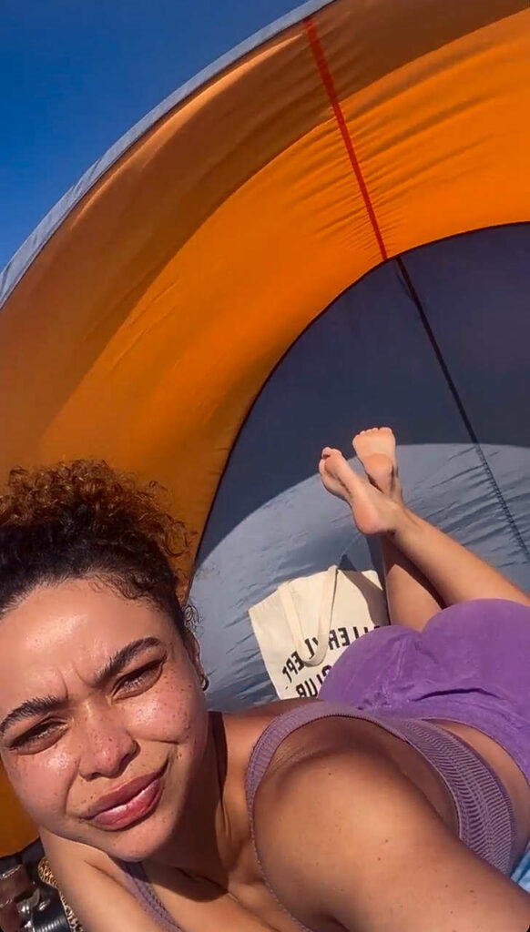 Crystal Westbrooks Feet (5 images)