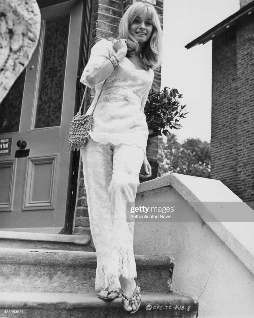 Suzy Kendall Feet (3 photos)