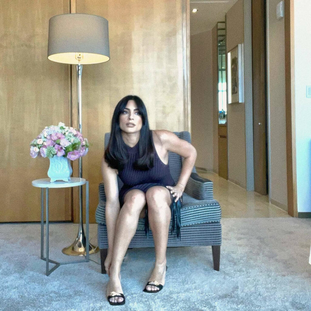 Ana Brenda Contreras Feet (2 photos)