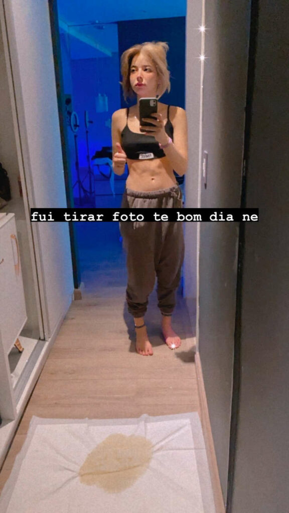 Loud Thaiga Feet (5 photos)