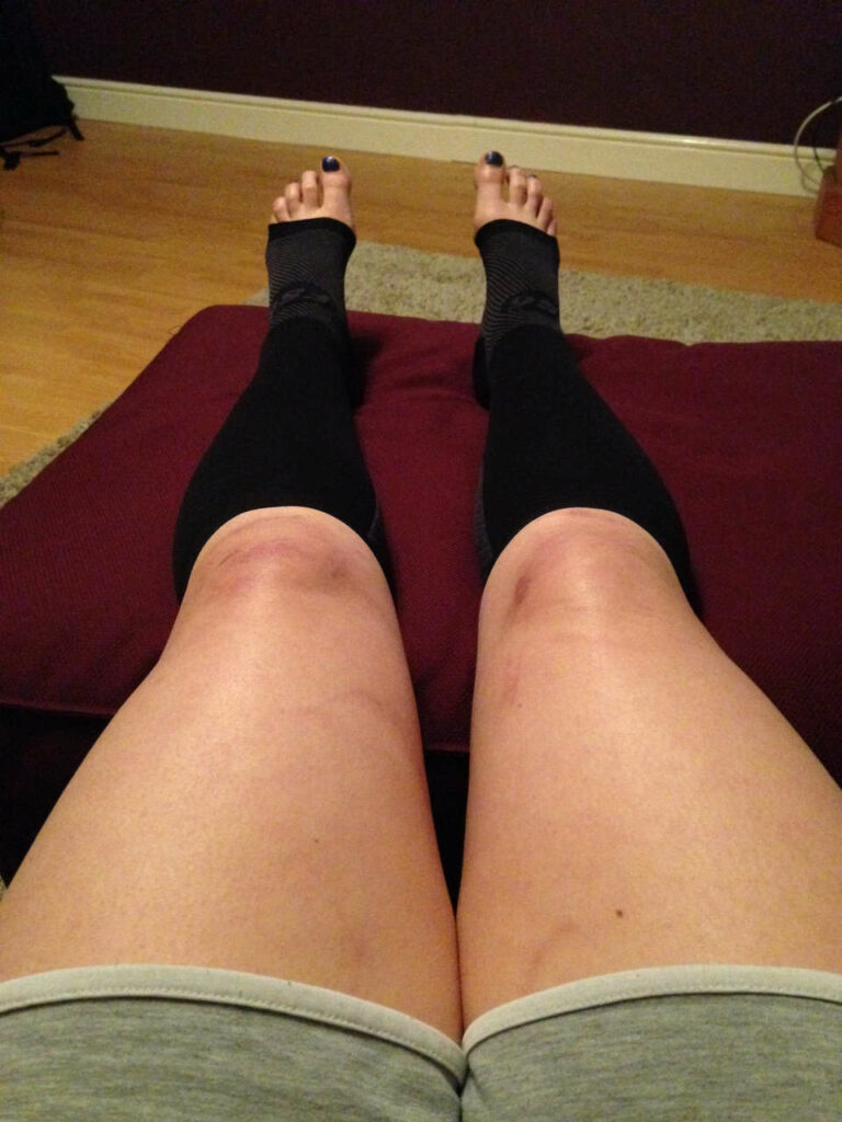 Sarah Hunter Feet (2 photos)